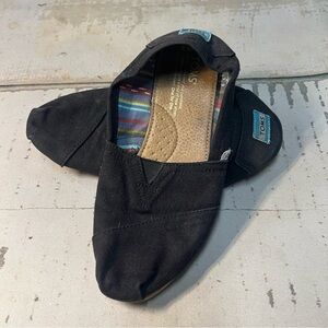 Black TOMS Alpargata